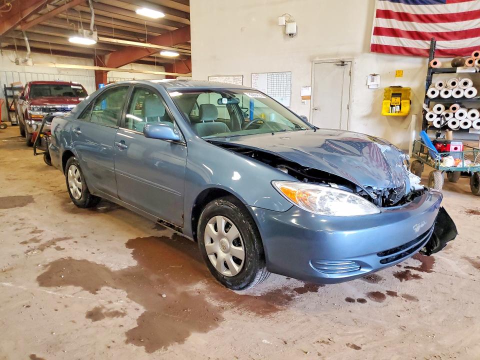 50004186 :رقم المزاد ، 4T1BE32K14U872126 vin ، 2004 Toyota Camry مزاد بيع