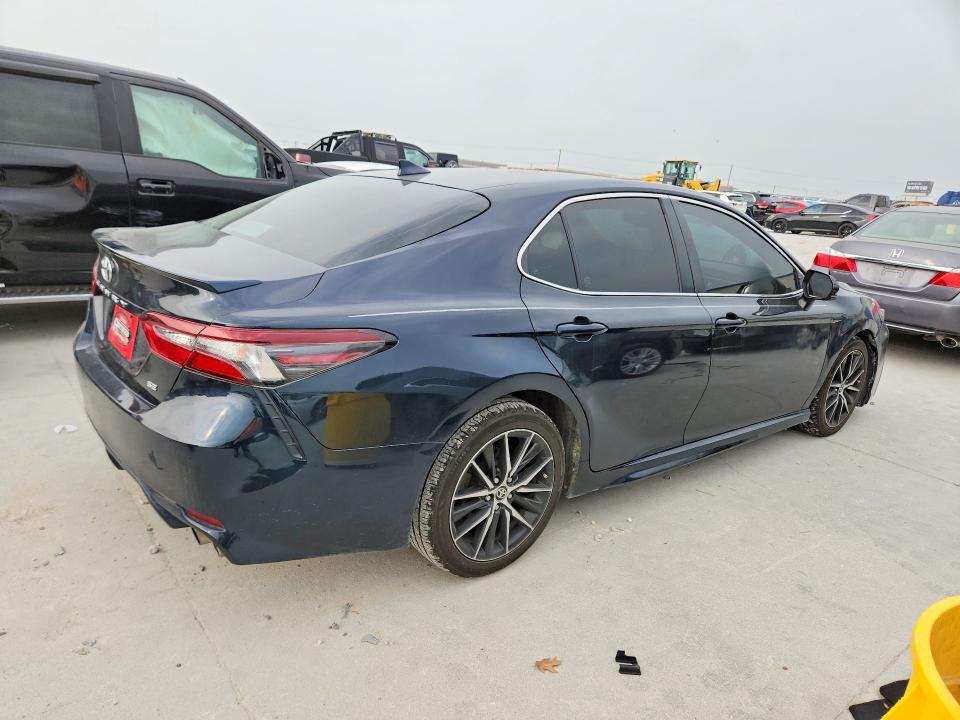 Aukcja sprzedaży 2021 Toyota Camry, vin: 4T1G11AK2MU408155, numer aukcji: 51462886