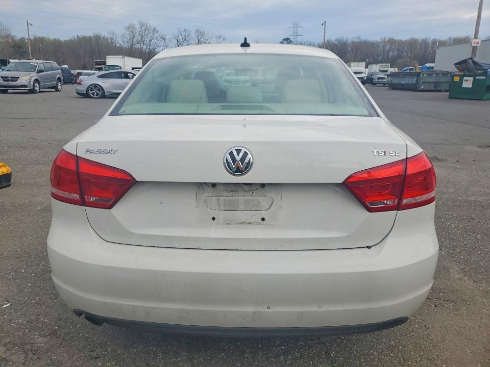 2014 Volkswagen Passat მანქანა იყიდება აუქციონზე, vin: 1VWBT7A33EC047401, აუქციონის ნომერი: 49510186