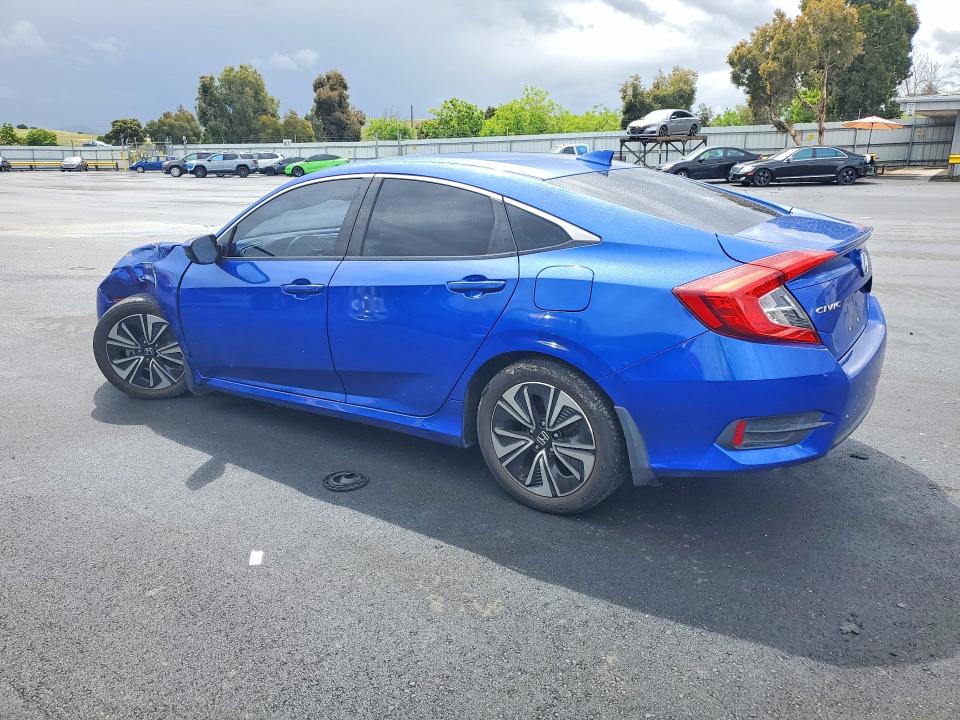 50788566 :رقم المزاد ، JHMFC1F33JX015768 vin ، 2018 Honda Civic مزاد بيع