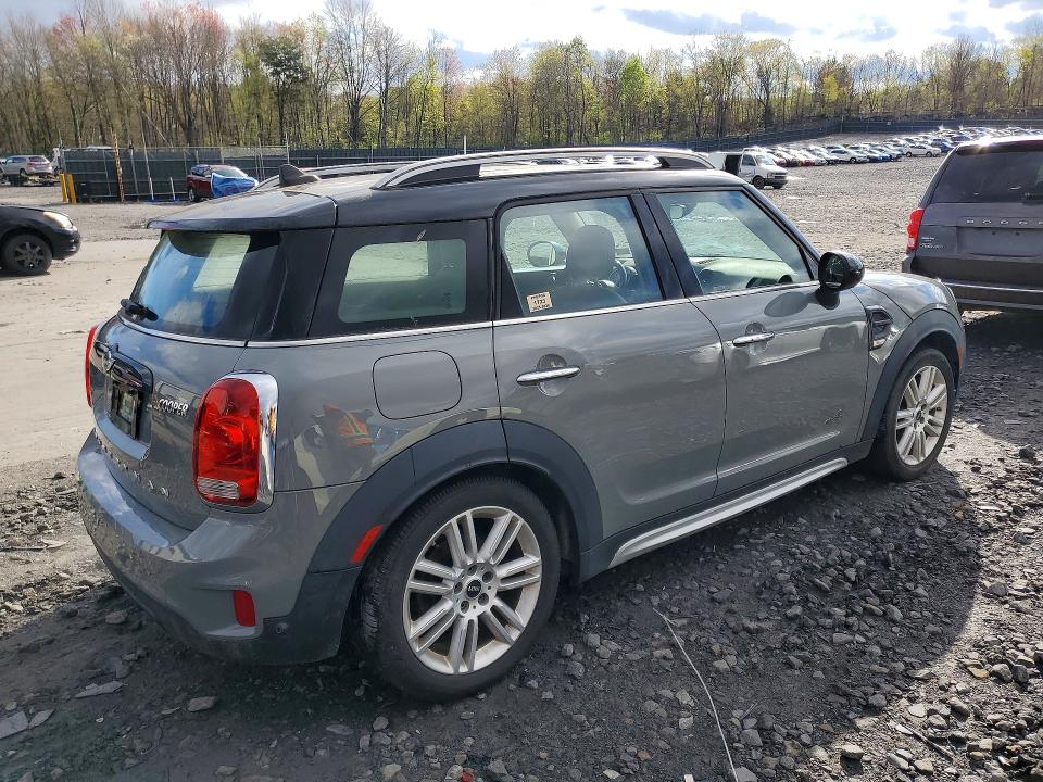 50303286 :رقم المزاد ، WMZYV5C37H3C02340 vin ، 2017 Mini Cooper مزاد بيع