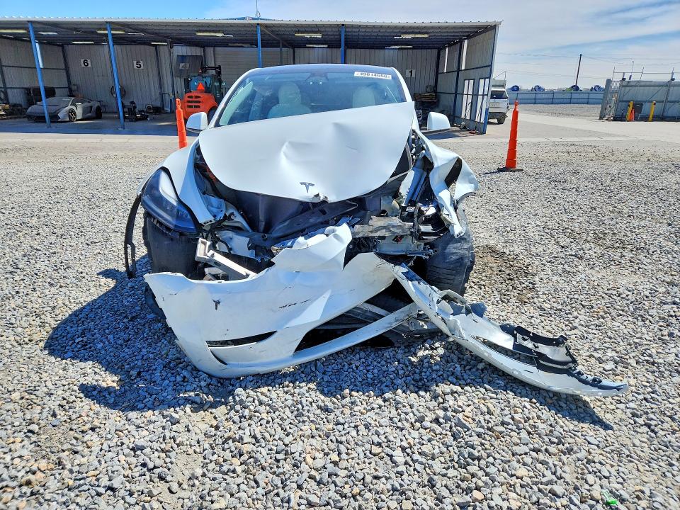 2023 Tesla Model Y მანქანა იყიდება აუქციონზე, vin: 7SAYGDEE6PF760359, აუქციონის ნომერი: 49014656