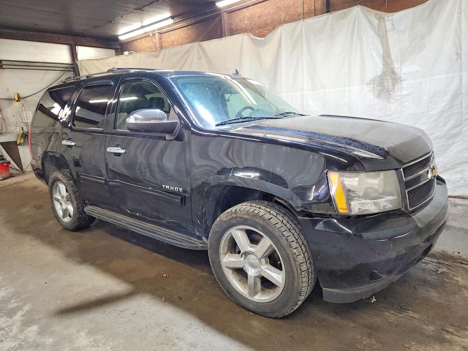 50754036 :رقم المزاد ، 1GNSKBE01BR102842 vin ، 2011 Chevrolet Tahoe مزاد بيع