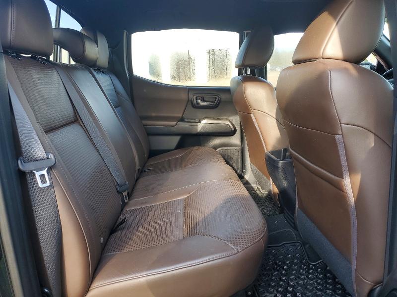 49679756 :رقم المزاد ، 5TFGZ5AN6JX122513 vin ، 2018 Toyota Tacoma مزاد بيع