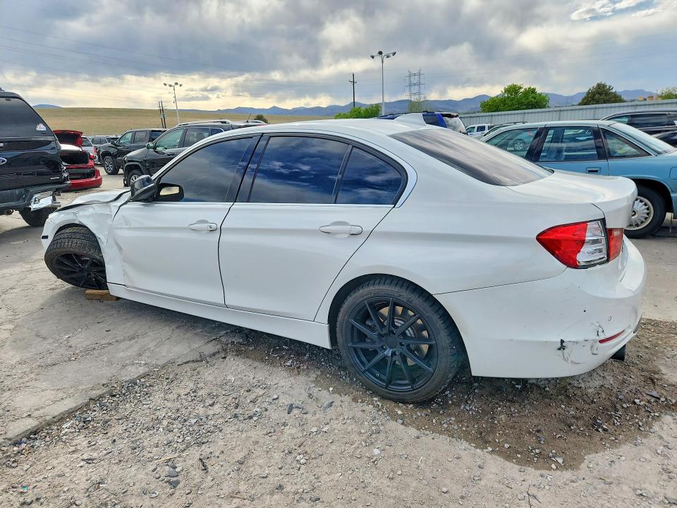 2015 Bmw 335 მანქანა იყიდება აუქციონზე, vin: WBA3A9G55FNT09214, აუქციონის ნომერი: 50758826