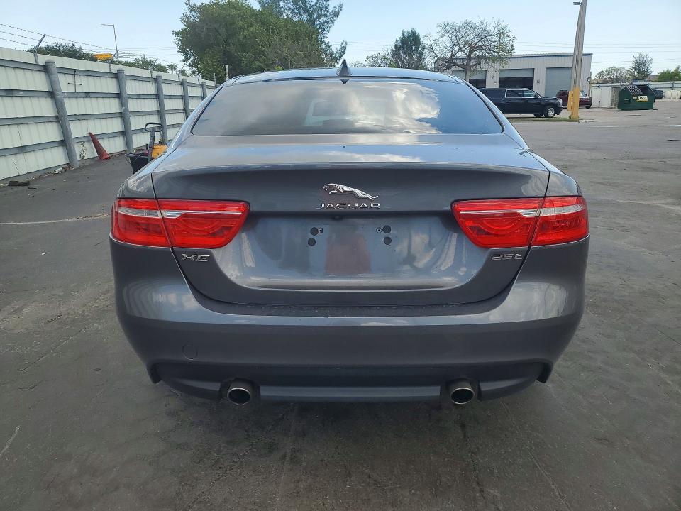 51346586 :رقم المزاد ، SAJAD4FX7JCP28761 vin ، 2018 Jaguar Xe مزاد بيع