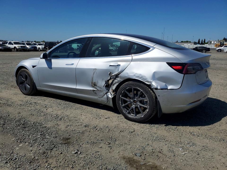 51986296 :رقم المزاد ، 5YJ3E1EA4JF014234 vin ، 2018 Tesla Model 3 مزاد بيع