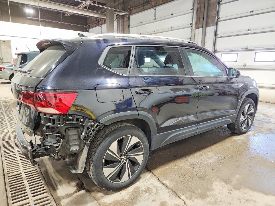 50719406 :رقم المزاد ، 3VVVX7B24RM110523 vin ، 2024 Volkswagen Taos مزاد بيع