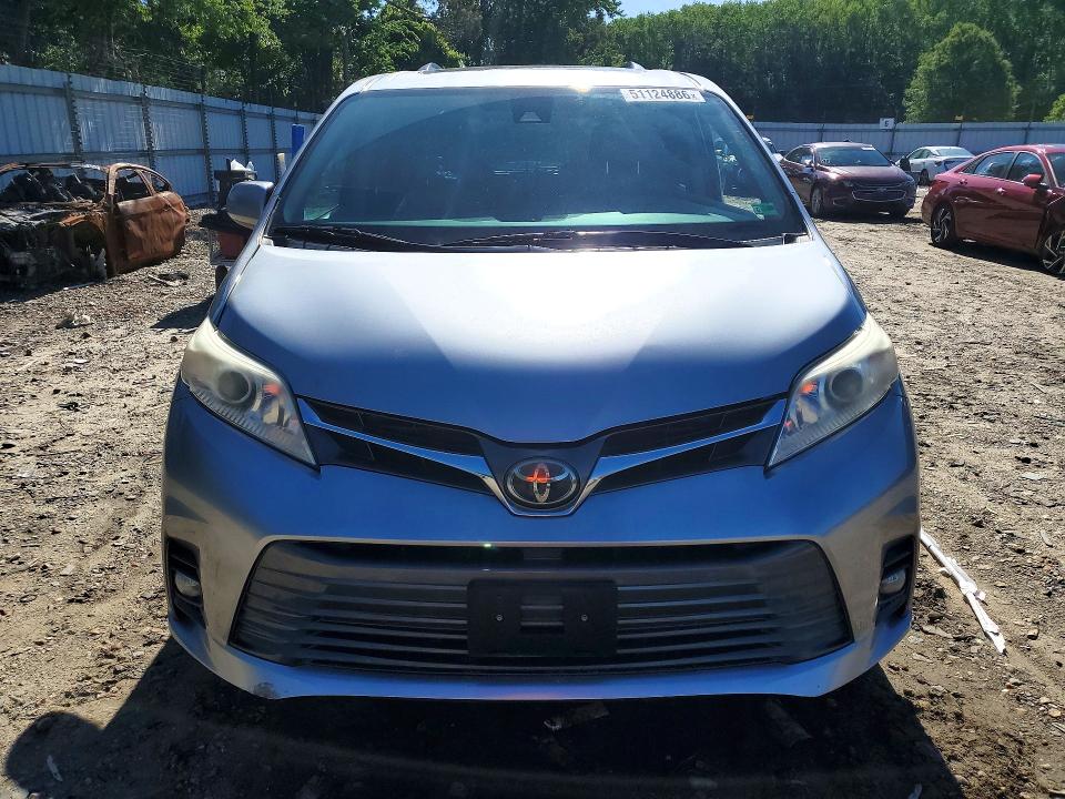 2018 Toyota Sienna მანქანა იყიდება აუქციონზე, vin: 5TDYZ3DC7JS917403, აუქციონის ნომერი: 51124886
