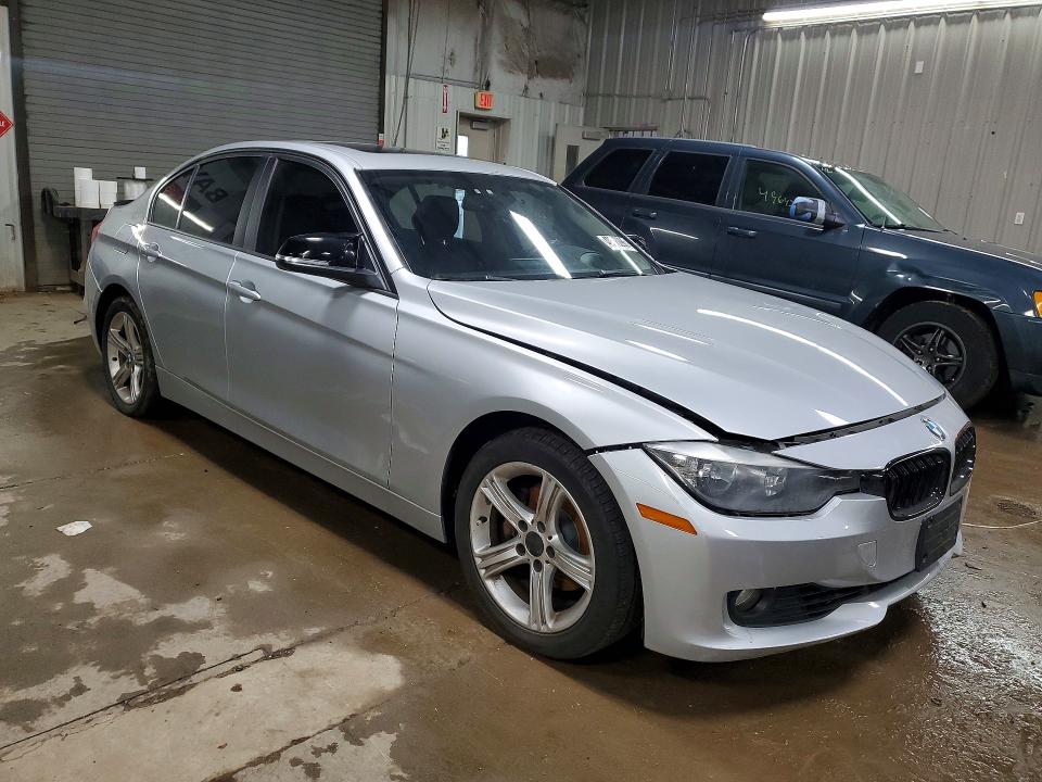 49563296 :رقم المزاد ، WBA3B3C54DF536854 vin ، 2013 Bmw 328 مزاد بيع