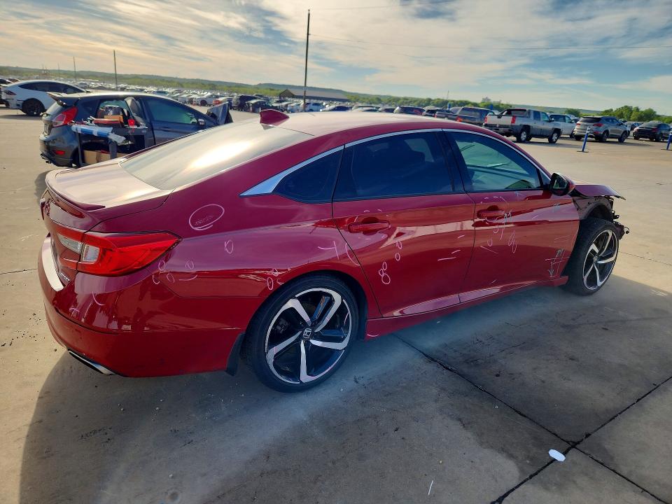 48626276 :رقم المزاد ، 1HGCV1F33JA083569 vin ، 2018 Honda Accord مزاد بيع