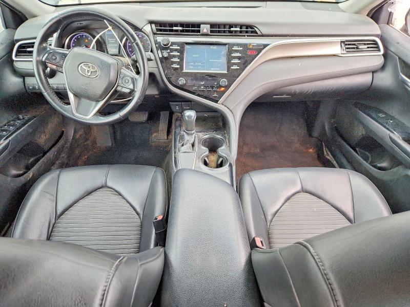 Продаж на аукціоні авто 2018 Toyota Camry, vin: 4T1B11HK6JU077561, номер лоту: 49656356