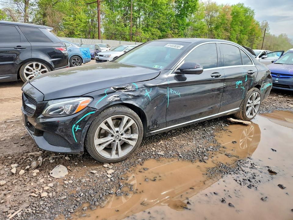 51453656 :رقم المزاد ، 55SWF4KB6JU250925 vin ، 2018 Mercedes-benz C مزاد بيع