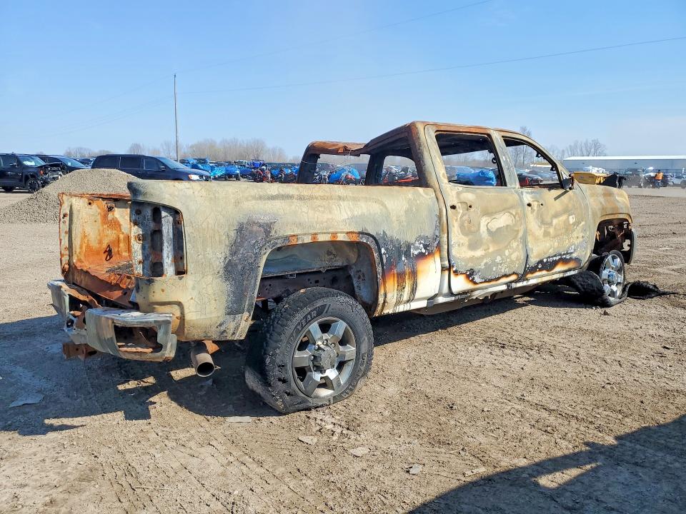 49196126 :رقم المزاد ، 1GT12SEG8HF120556 vin ، 2017 Gmc Sierra2500 مزاد بيع