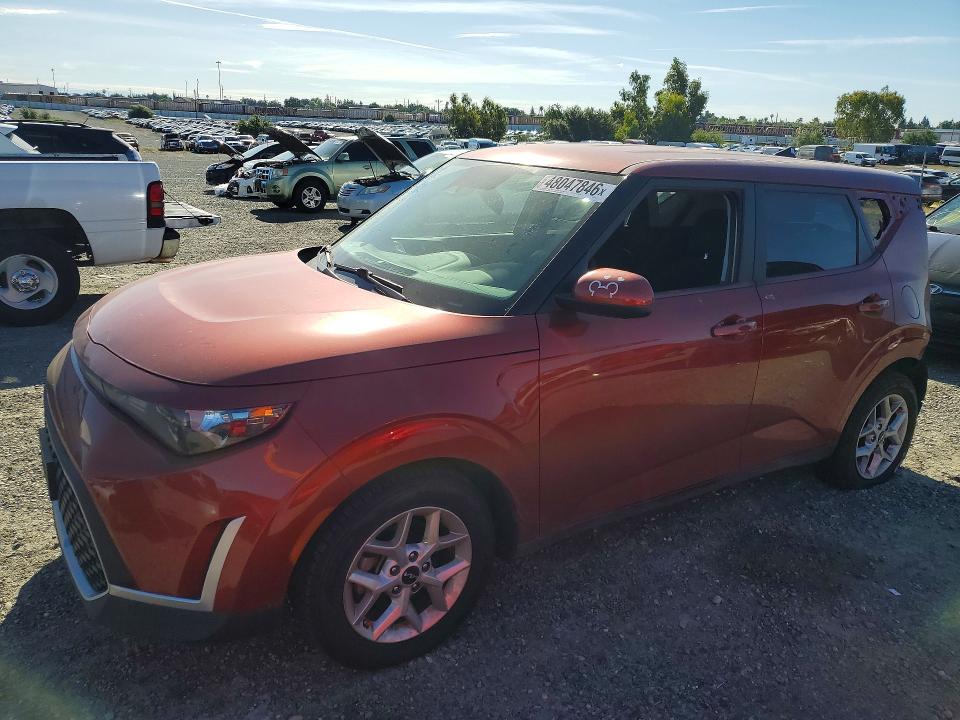 2023 Kia Soul მანქანა იყიდება აუქციონზე, vin: KNDJ23AU5P7875044, აუქციონის ნომერი: 48047846