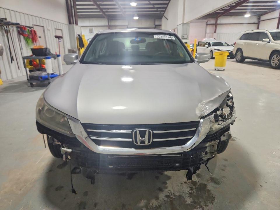 50855546 :رقم المزاد ، 1HGCR2F7XFA006198 vin ، 2015 Honda Accord مزاد بيع