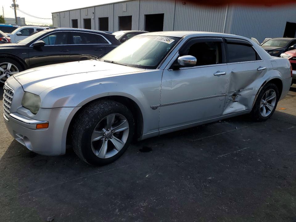 Продажа на аукционе авто 2005 Chrysler 300c, vin: 2C3JA63H25H577352, номер лота: 47667346