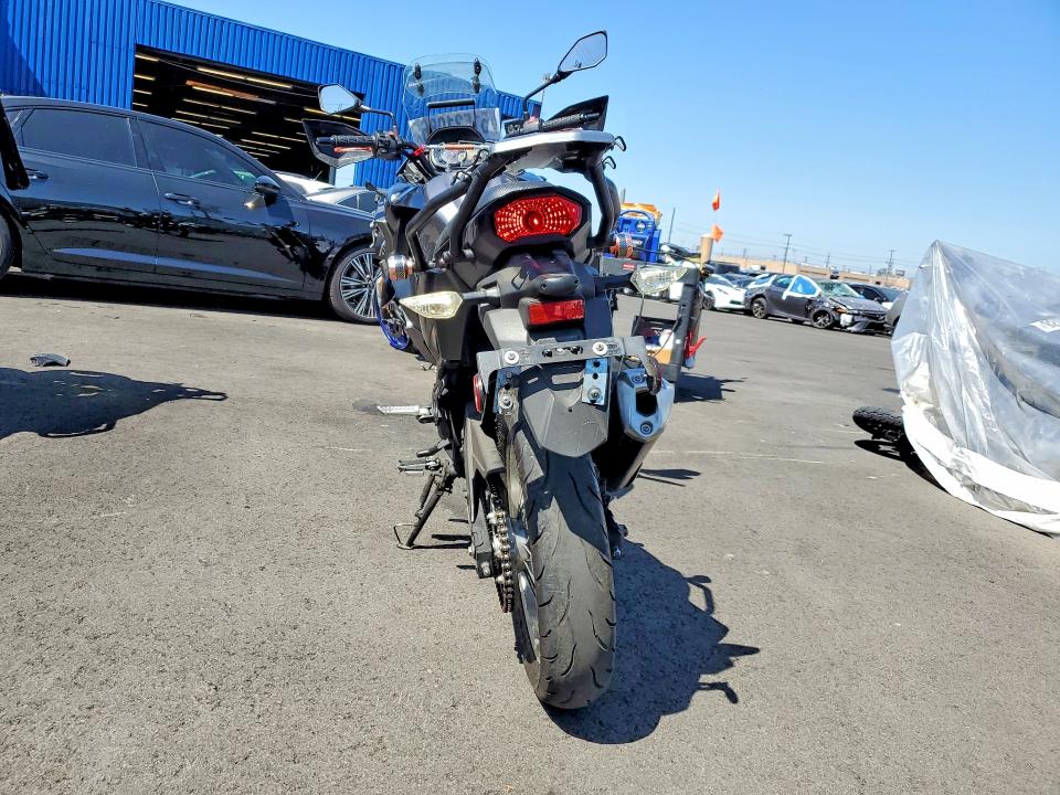 51531086 :رقم المزاد ، JKALE8C13HDA00304 vin ، 2017 Kawasaki Kle300 مزاد بيع