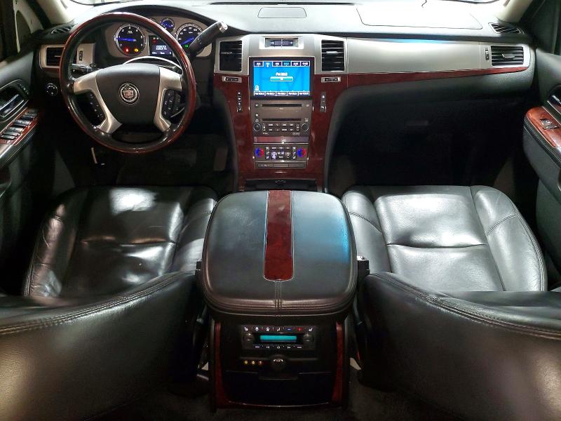 2010 Cadillac Escalade მანქანა იყიდება აუქციონზე, vin: 1GYUKBEF1AR244378, აუქციონის ნომერი: 50424066