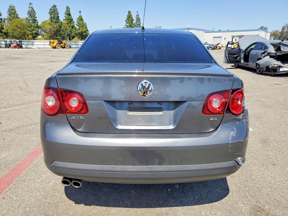 2010 Volkswagen Jetta მანქანა იყიდება აუქციონზე, vin: 3VWAZ7AJ2AM131193, აუქციონის ნომერი: 51571566