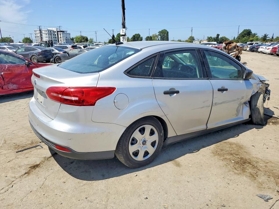 2015 Ford Focus მანქანა იყიდება აუქციონზე, vin: 1FADP3E22FL326114, აუქციონის ნომერი: 51651476