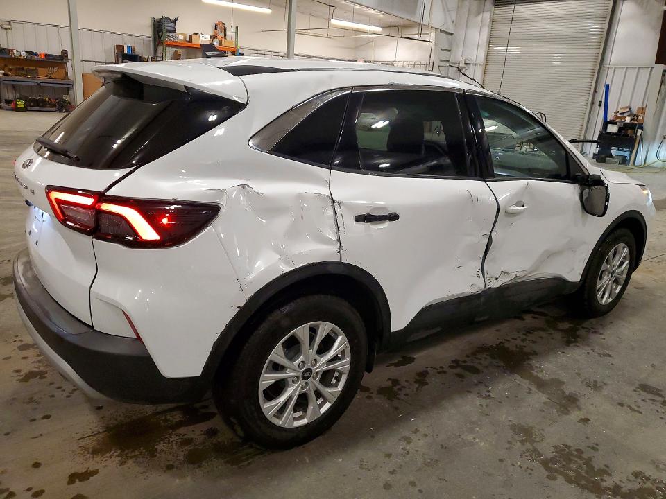 51307496 :رقم المزاد ، 1FMCU0GN4RUB10392 vin ، 2024 Ford Escape مزاد بيع