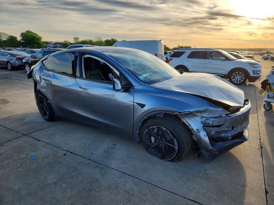 2026 Tesla Model  Y მანქანა იყიდება აუქციონზე, vin: 7SAYGDED5TA469141, აუქციონის ნომერი: 48828306
