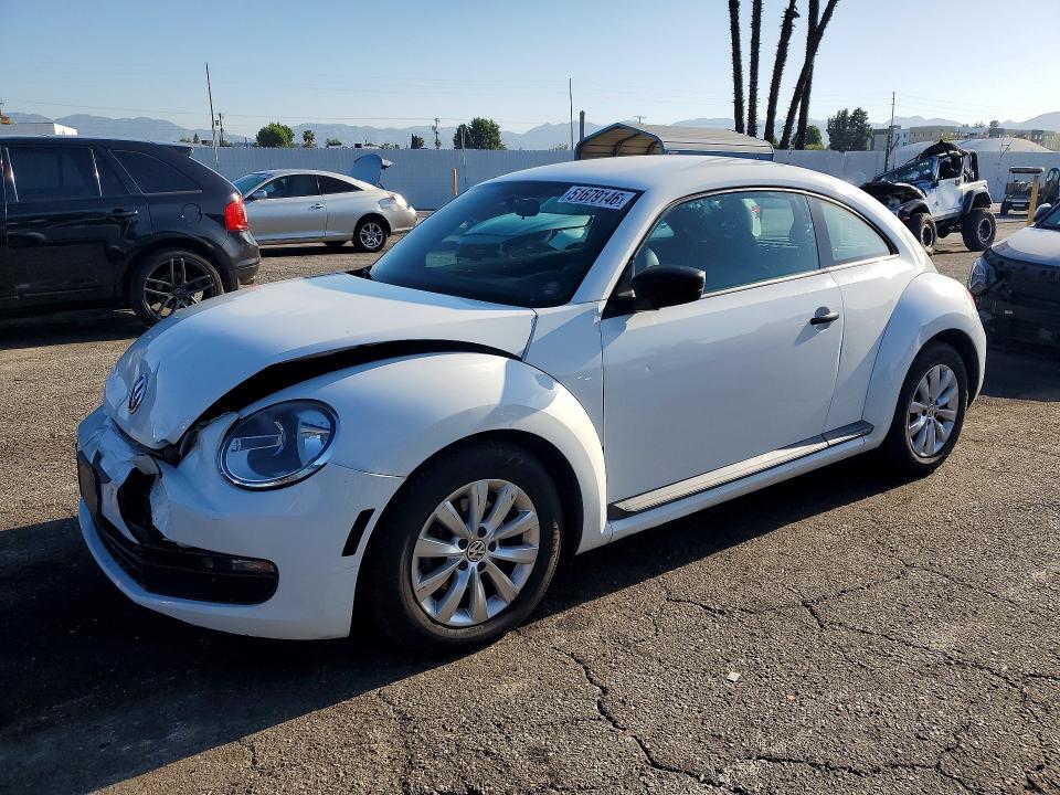 Продажа на аукционе авто 2015 Volkswagen Beetle, vin: 3VWF17ATXFM651924, номер лота: 51679146