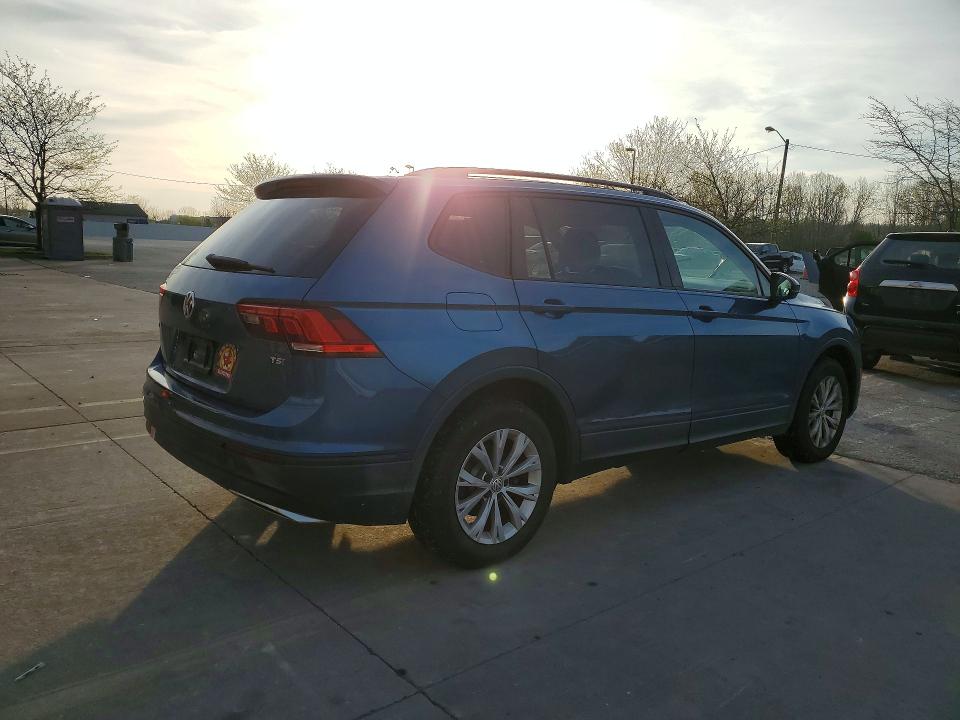 48348066 :رقم المزاد ، 3VV1B7AX8JM120535 vin ، 2018 Volkswagen Tiguan مزاد بيع