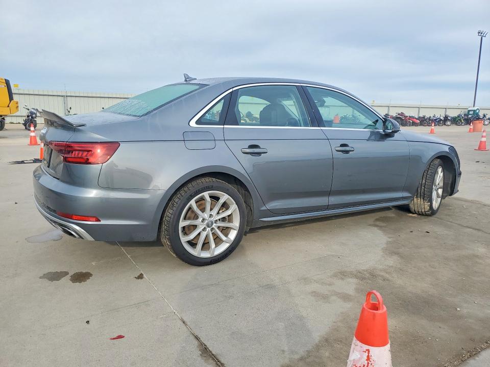 50414256 :رقم المزاد ، WAUDNAF41KA106938 vin ، 2019 Audi A4 مزاد بيع