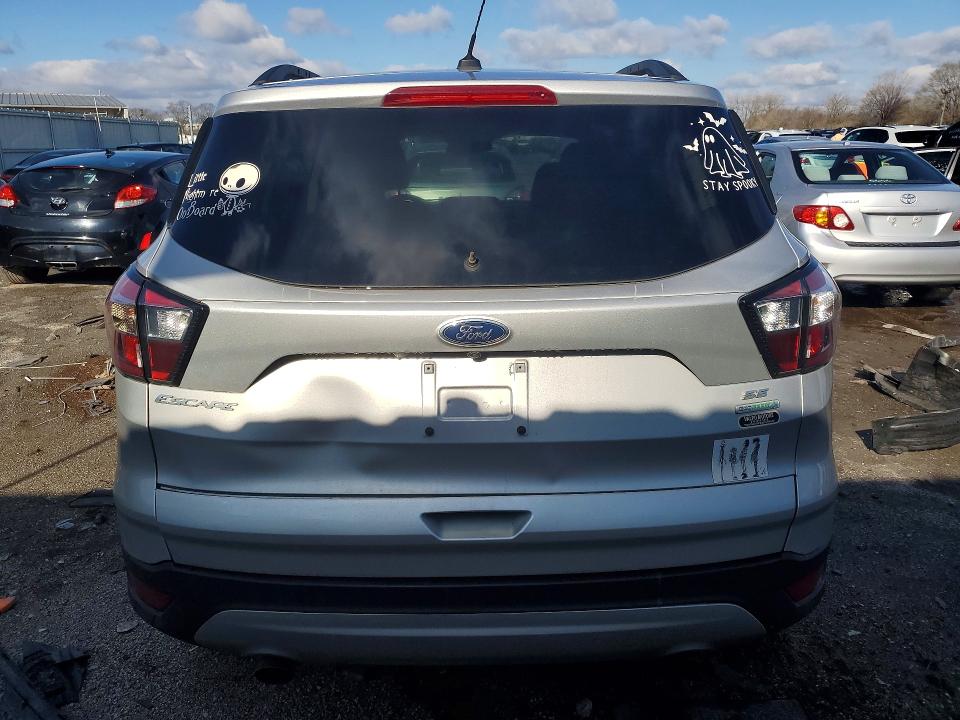 2017 Ford Escape მანქანა იყიდება აუქციონზე, vin: 1FMCU0G9XHUE38207, აუქციონის ნომერი: 48836726
