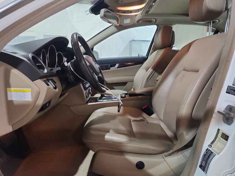 2013 Mercedes-benz C მანქანა იყიდება აუქციონზე, vin: WDDGF8AB3DA838248, აუქციონის ნომერი: 49369746