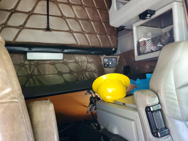 Aukcja sprzedaży 2005 Freightliner Fld132, vin: 1FUJAPAV15DU99016, numer aukcji: 55642996