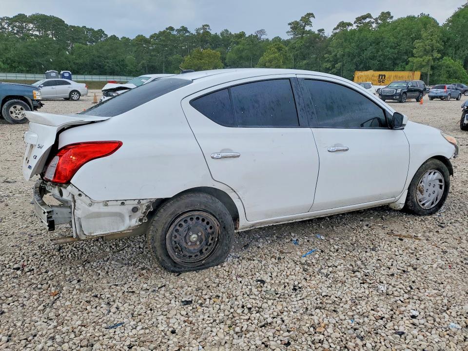 2015 Nissan Versa მანქანა იყიდება აუქციონზე, vin: 3N1CN7AP2FL904059, აუქციონის ნომერი: 50730856