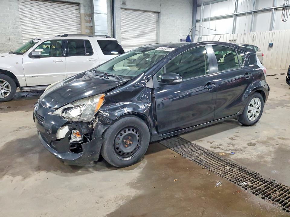 2014 Toyota Prius C მანქანა იყიდება აუქციონზე, vin: JTDKDTB39E1070586, აუქციონის ნომერი: 49862386
