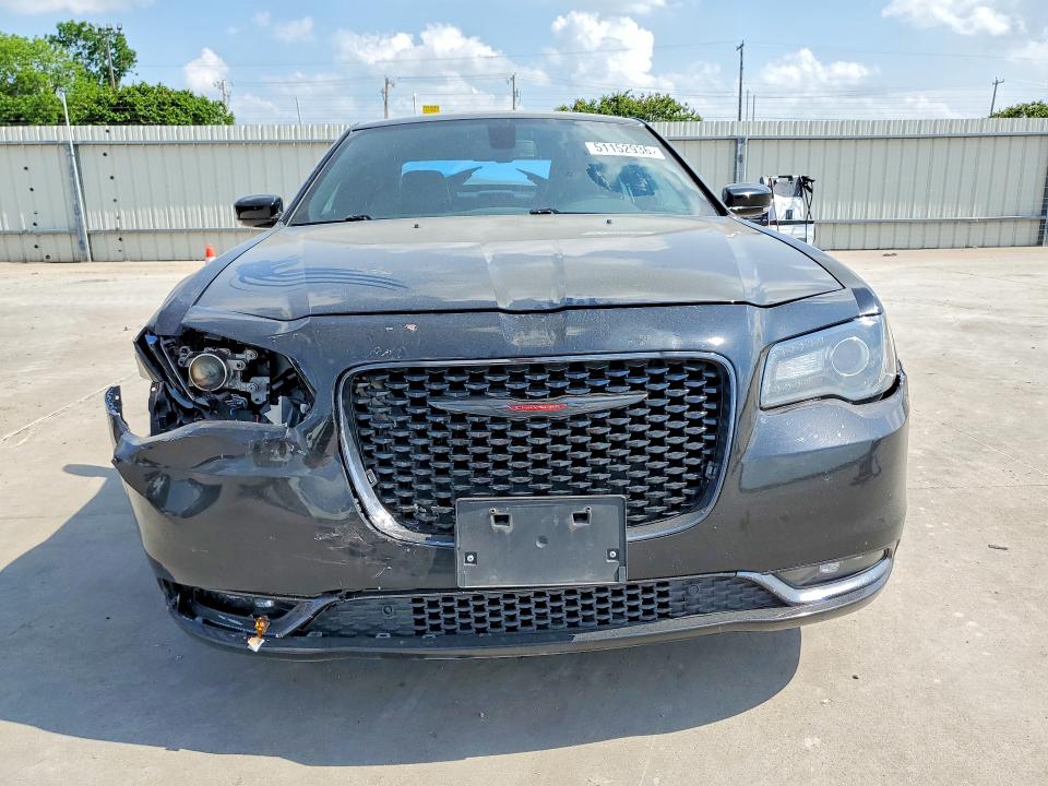 Продажа на аукционе авто 2021 Chrysler 300, vin: 2C3CCABG1MH528978, номер лота: 51152936