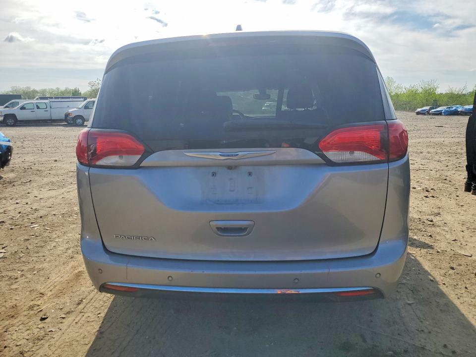50105966 :رقم المزاد ، 2C4RC1EG4JR257776 vin ، 2018 Chrysler Pacifica مزاد بيع