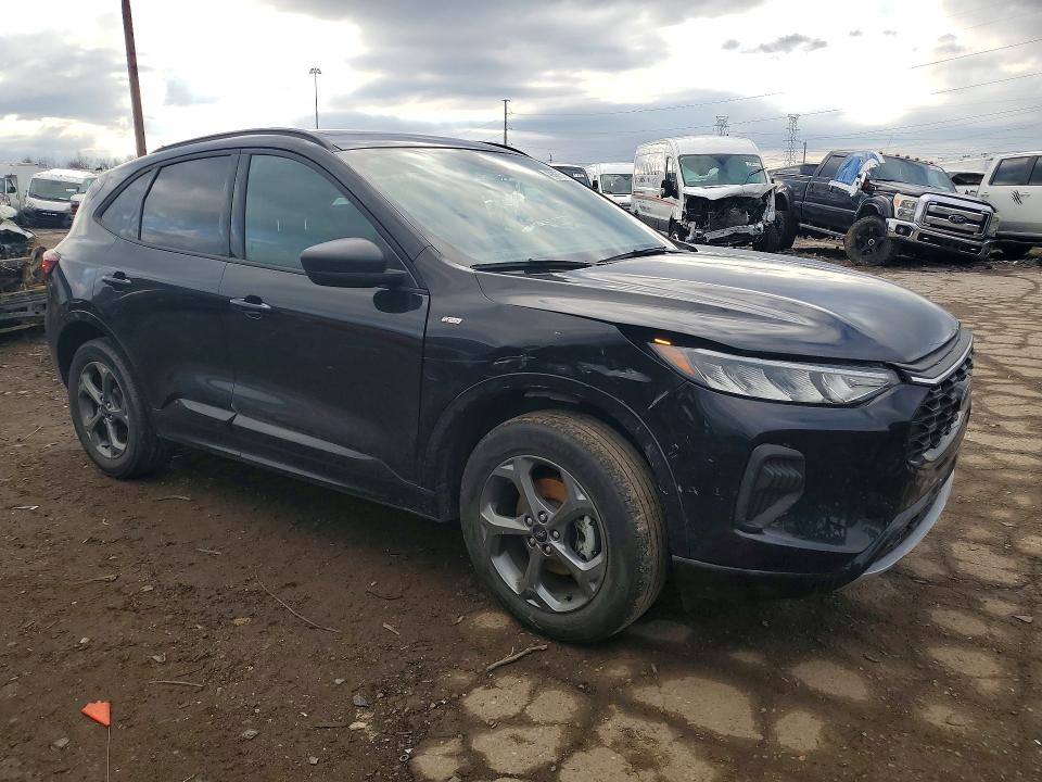 49297516 :رقم المزاد ، 1FMCU9MN5RUB33933 vin ، 2024 Ford Escape مزاد بيع