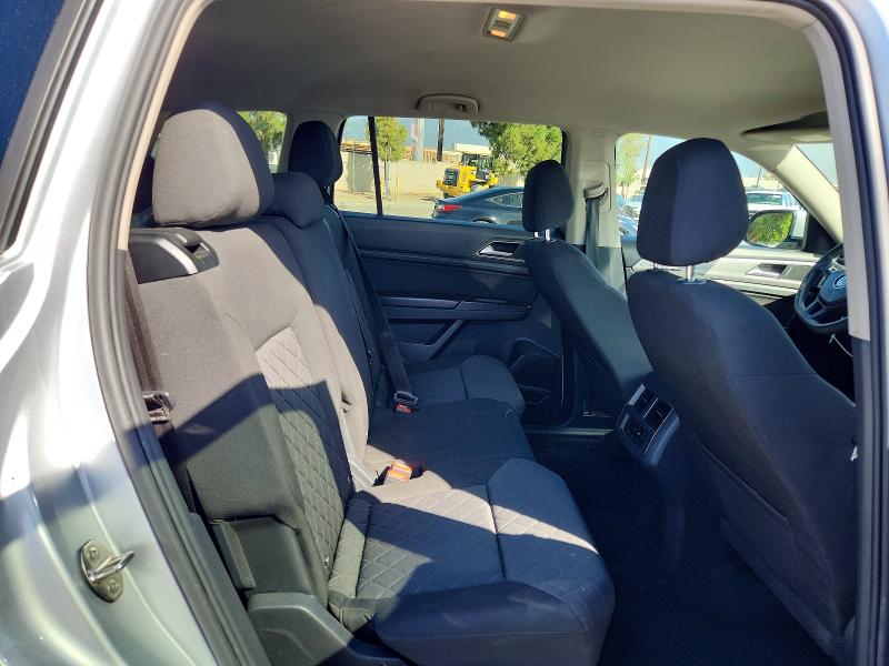 51571396 :رقم المزاد ، 1V2AR2CA9JC552900 vin ، 2018 Volkswagen Atlas مزاد بيع