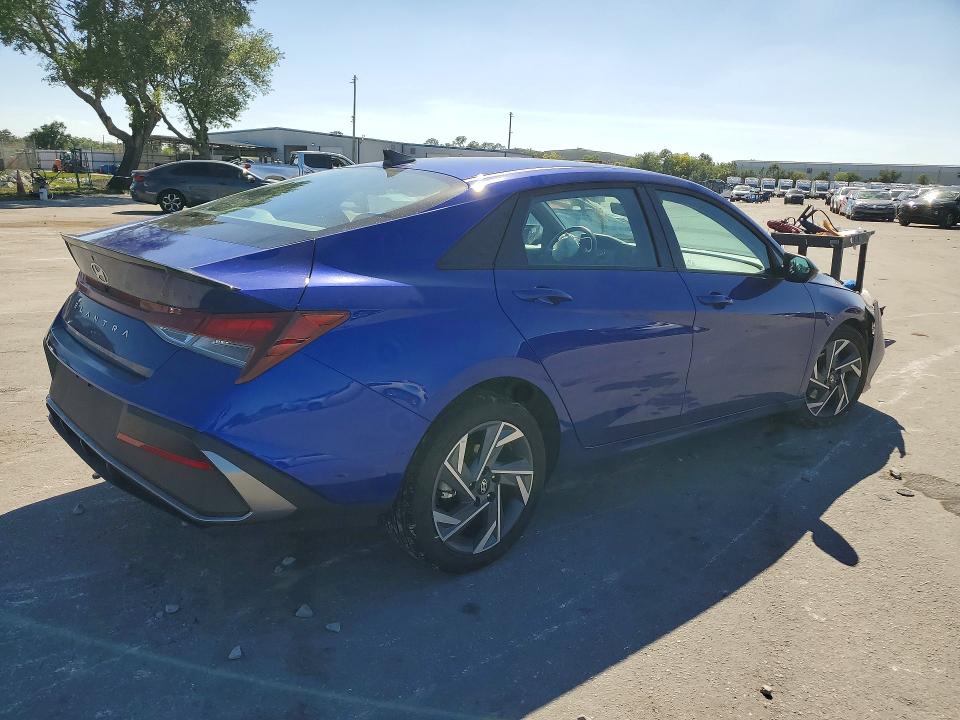2025 Hyundai Elantra მანქანა იყიდება აუქციონზე, vin: KMHLM4DG5SU049718, აუქციონის ნომერი: 49854506