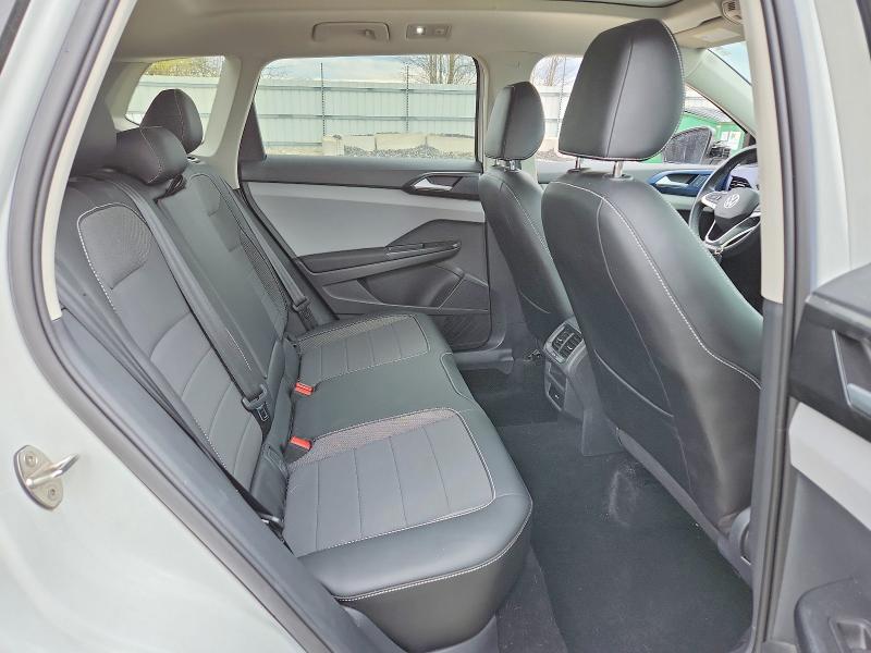 51099076 :رقم المزاد ، 3VVLX7B28NM044818 vin ، 2022 Volkswagen Taos مزاد بيع
