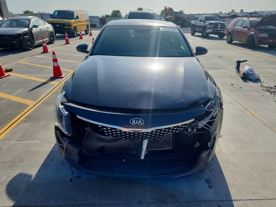 49592906 :رقم المزاد ، 5XXGU4L3XJG215367 vin ، 2018 Kia Optima مزاد بيع