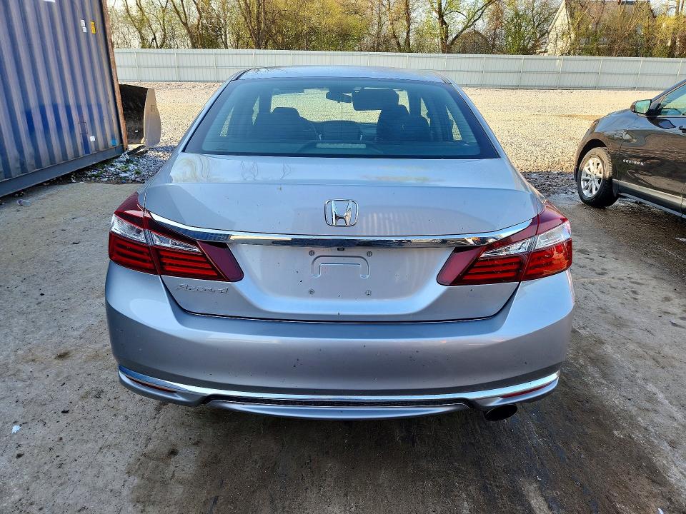 50594036 :رقم المزاد ، 1HGCR2F38HA015563 vin ، 2017 Honda Accord مزاد بيع