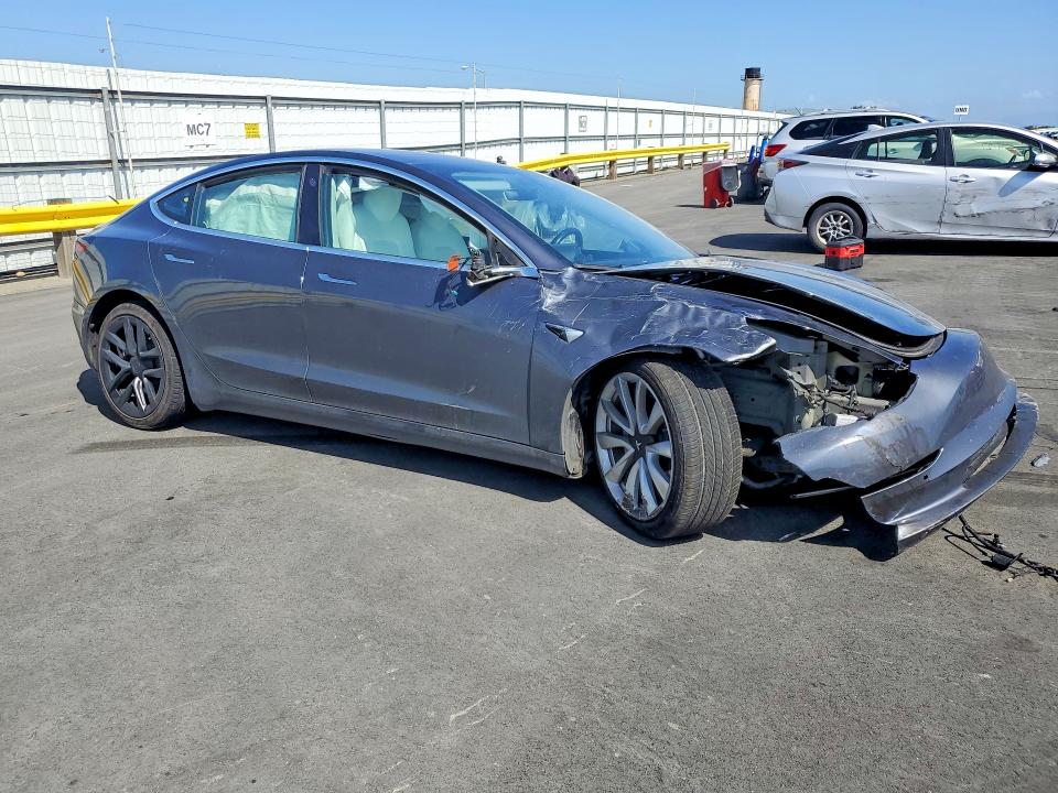 Продаж на аукціоні авто 2018 Tesla Model 3, vin: 5YJ3E1EB0JF182834, номер лоту: 51354446