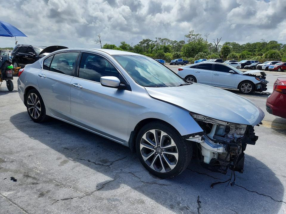 Продажа на аукционе авто 2015 Honda Accord, vin: 1HGCR2F59FA000357, номер лота: 48492416