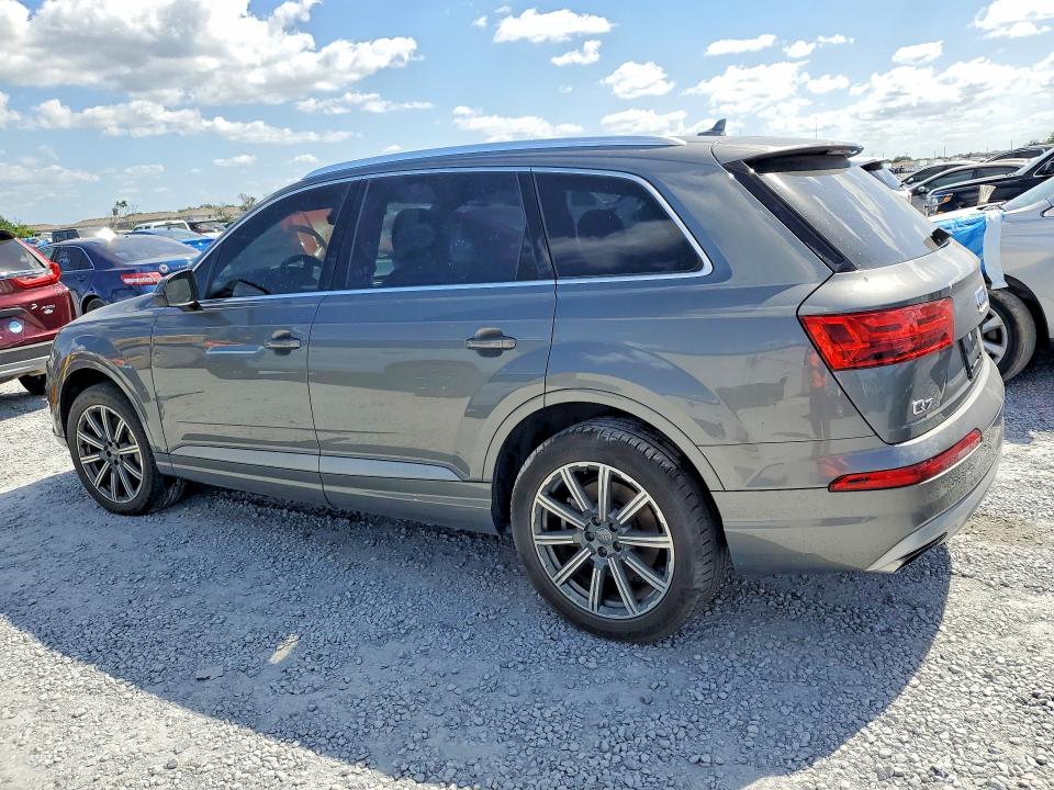 2017 Audi Q7 მანქანა იყიდება აუქციონზე, vin: WA1LAAF7XHD033655, აუქციონის ნომერი: 50586976