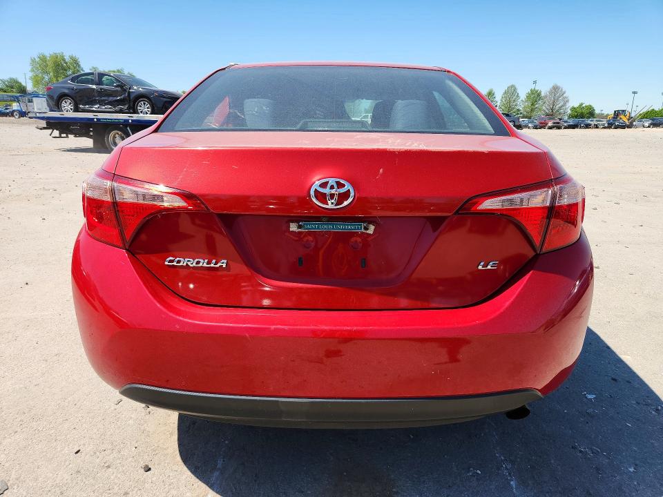 50337756 :رقم المزاد ، 5YFBURHE6JP839658 vin ، 2018 Toyota Corolla مزاد بيع