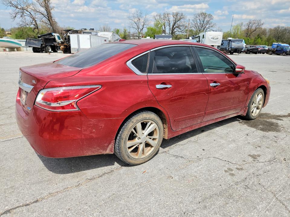 2014 Nissan Altima მანქანა იყიდება აუქციონზე, vin: 1N4AL3AP0EC111717, აუქციონის ნომერი: 49342936