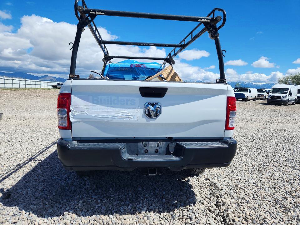 78319975 :رقم المزاد ، 3C6UR5HL9KG570314 vin ، 2019 Ram 2500 مزاد بيع