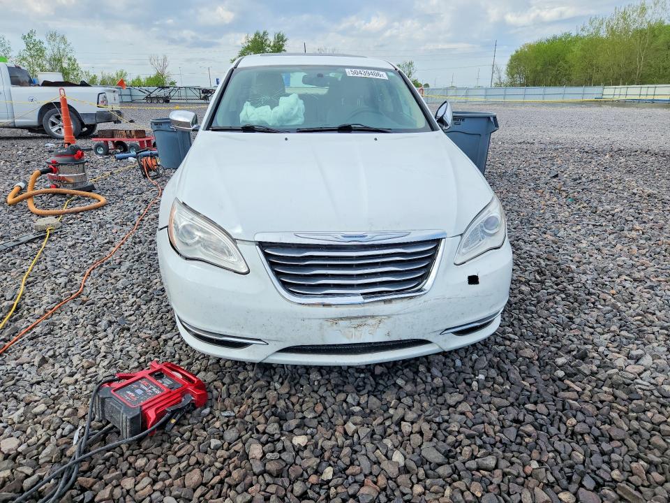 50439406 :رقم المزاد ، 1C3CCBCG1EN134586 vin ، 2014 Chrysler 200 مزاد بيع